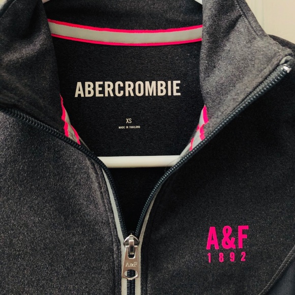 A&F Grey Tech Jacket 💗 - Picture 2 of 2